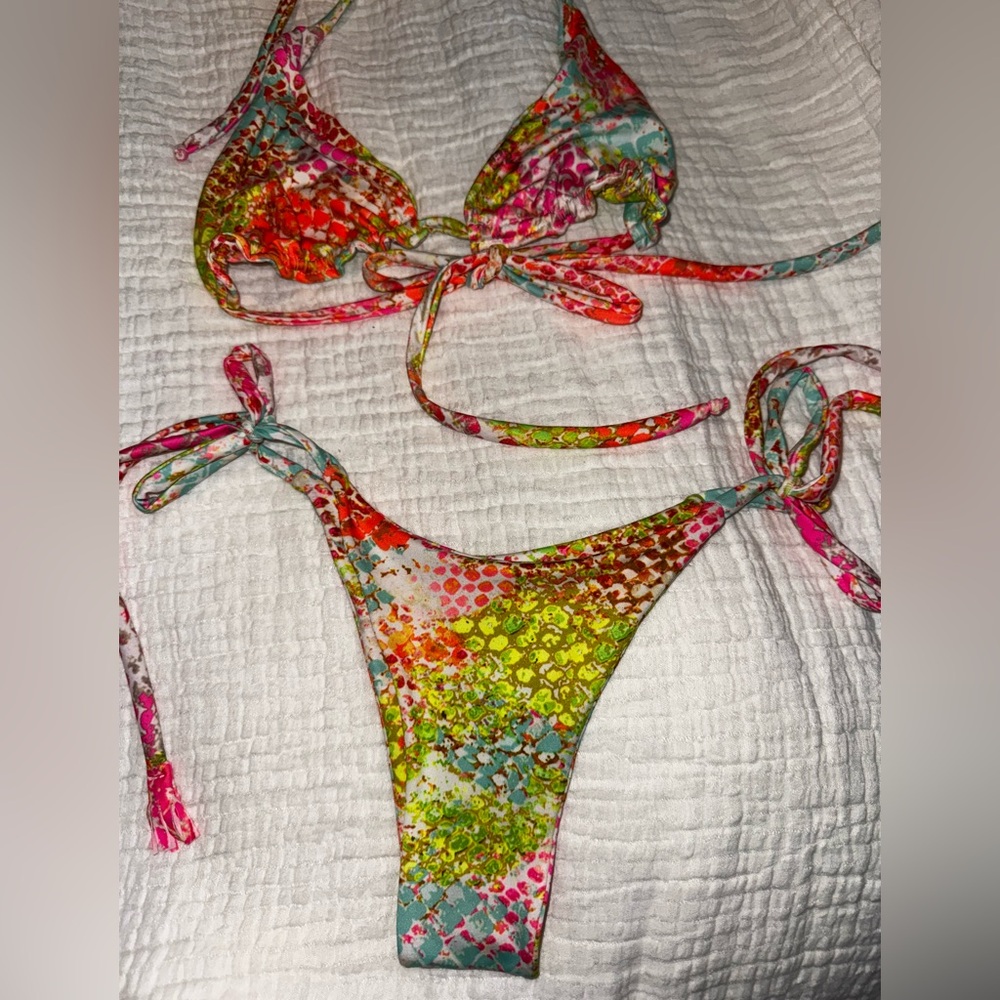 Colorful Snake Skin Bikini Set - Picture 7 of 8